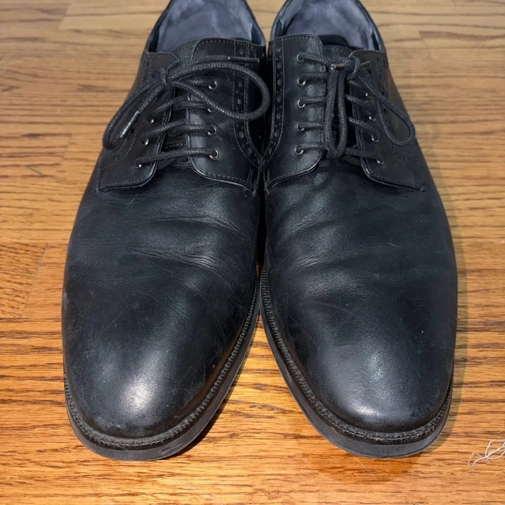 Cole Haan brogue detailing